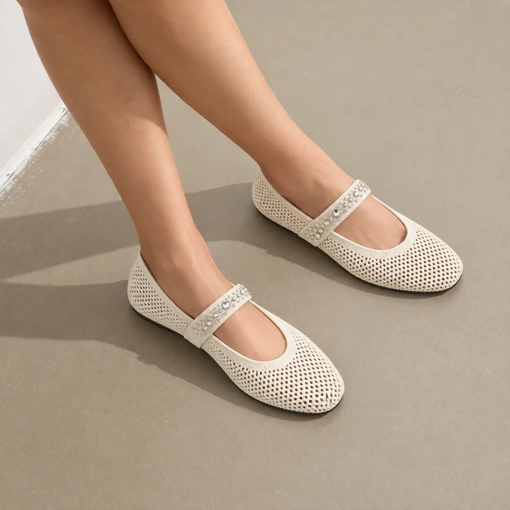 The Breezy Eco- Minimalist Woven Flat